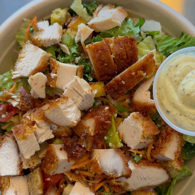 Zaca Crispy Chicken Salad.